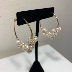 gold plated earring with pearls